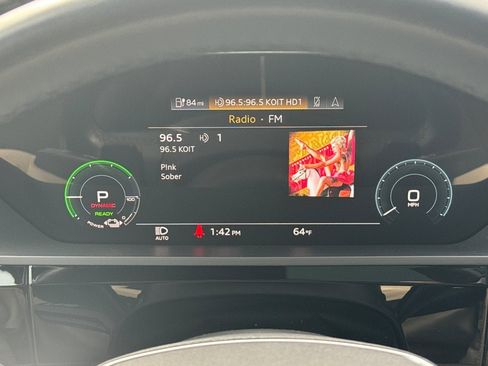 Used 2022 Audi e-tron Prestige w/ Prestige Package image 26