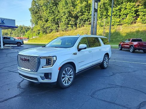 Used 2024 GMC Yukon XL Denali w/ Max Trailering Package AWD/4WD image 2