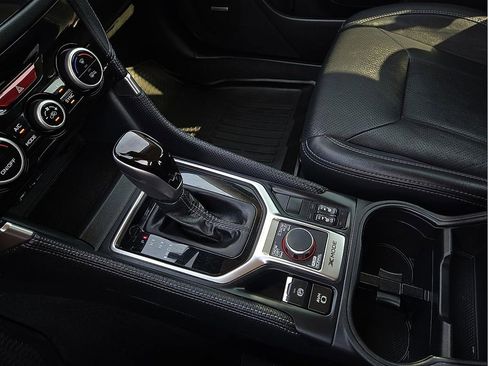 Certified 2023 Subaru Forester Limited image 21