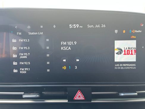 Used 2024 Hyundai Elantra SEL FWD image 32