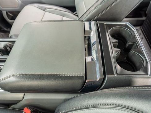 Used 2022 Ford F150 Lariat image 31