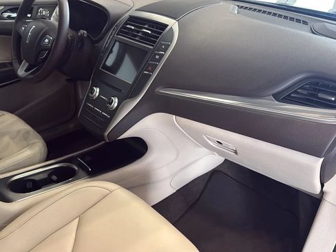 Used 2018 Lincoln MKC Premiere FWD image 40