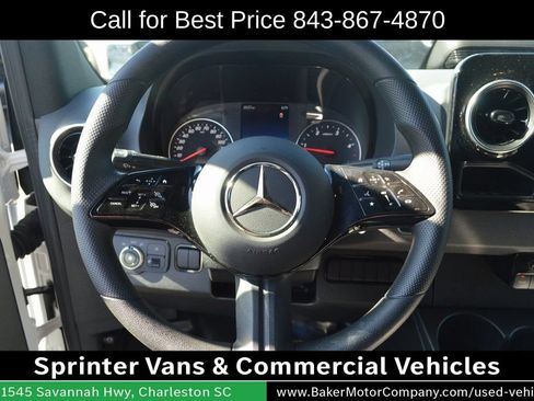 Used 2025 Mercedes-Benz Sprinter 2500 image 2