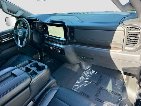 Used 2024 GMC Sierra 1500 SLE w/ Preferred Package image 34