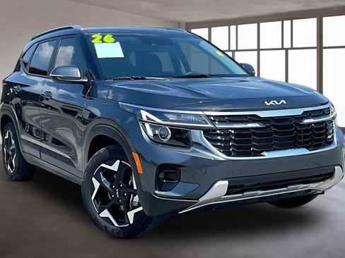 Used 2026 Kia Seltos S FWD image 3