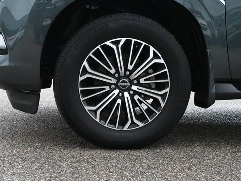 Used 2025 Nissan Armada Platinum RWD image 26