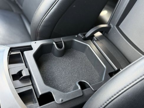 Used 2022 Ford Edge Titanium image 30