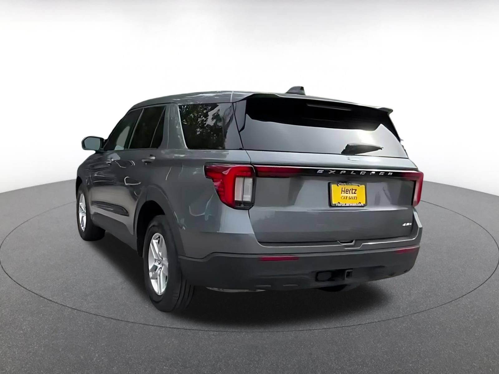 Used 2026 Ford Explorer Active AWD/4WD image 10