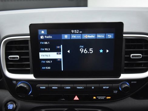 Used 2026 Hyundai Venue SEL FWD image 17