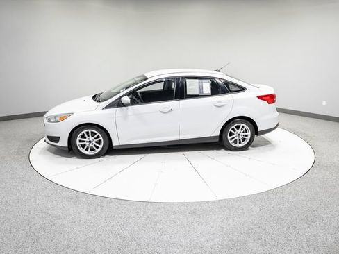 Used 2016 Ford Focus SE FWD image 29
