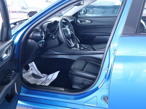 Used 2018 Alfa Romeo Giulia RWD image 14