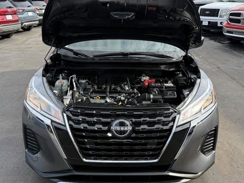 Used 2023 Nissan Kicks S image 18
