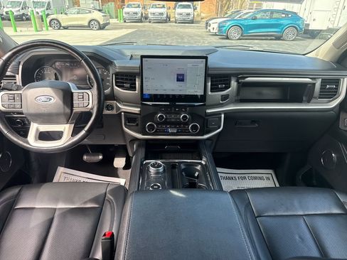 Used 2024 Ford Expedition Max XLT image 22
