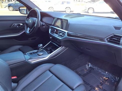 Used 2021 BMW 330i Sedan w/ Premium Package image 28