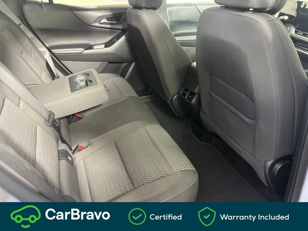 Used 2026 Chevrolet Equinox LT AWD/4WD image 19