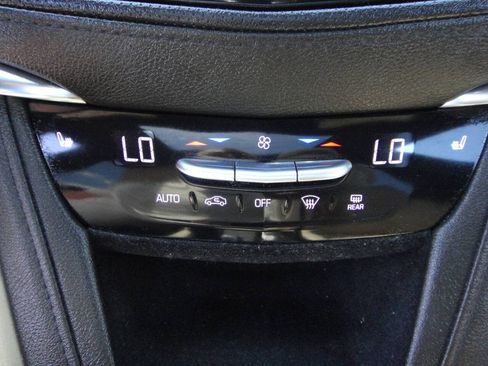 Used 2019 Cadillac XT5 Luxury AWD/4WD image 11