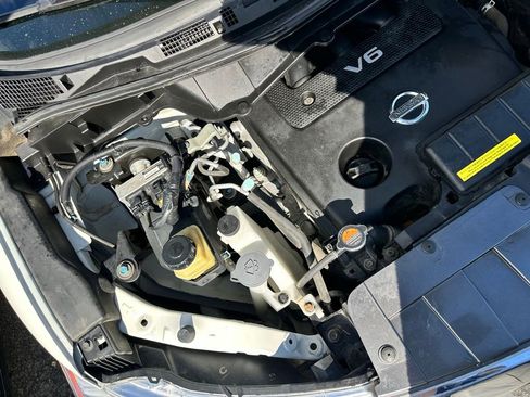 Used 2015 Nissan Quest SL image 32