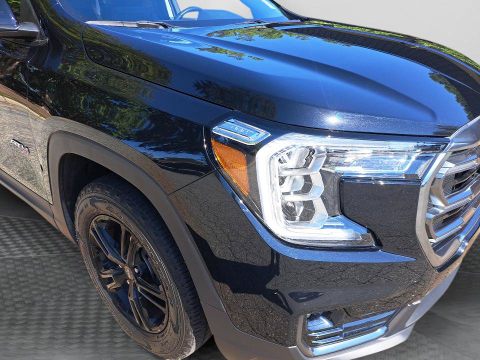 Used 2024 GMC Terrain AT4 AWD/4WD image 14