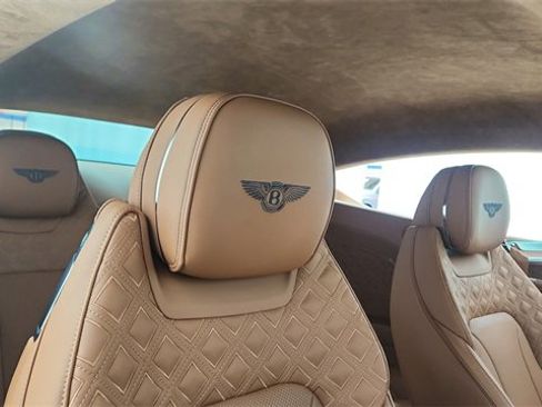 Used 2022 Bentley Continental GT image 21