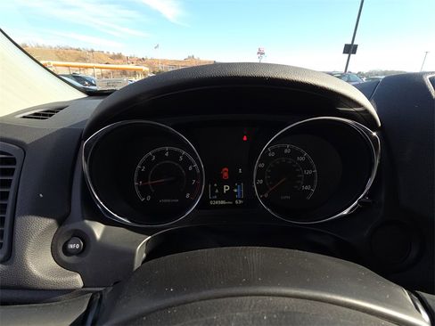 Used 2024 Mitsubishi Outlander Sport ES image 16