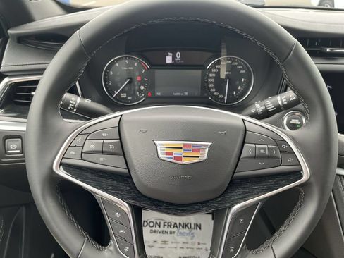 Used 2025 Cadillac XT5 Premium Luxury AWD/4WD image 14