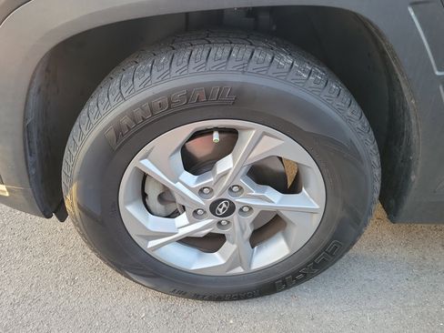 Used 2023 Hyundai Tucson SE image 4