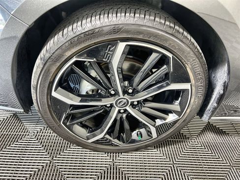 Certified 2025 Nissan Altima 2.5 SR image 18