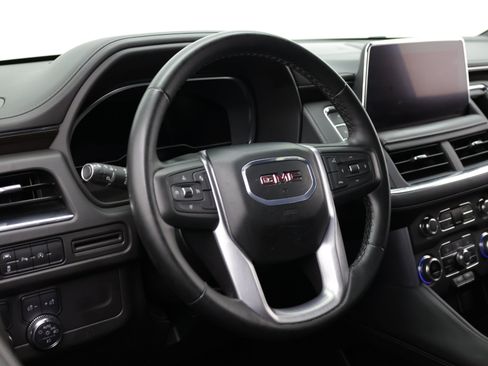 Used 2024 GMC Yukon XL SLE w/ Gmc Pro Safety Plus Package RWD image 11