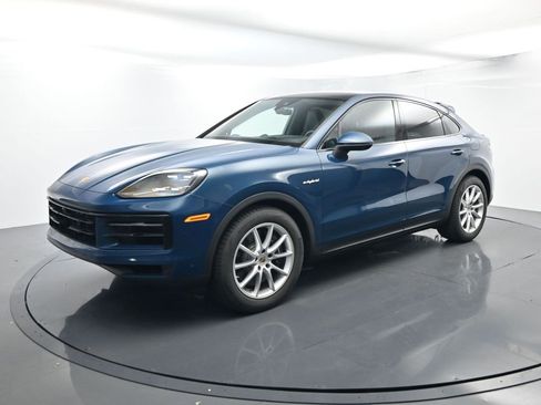 Used 2025 Porsche Cayenne E-Hybrid Coupe image 1