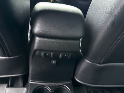 Used 2013 Jeep Wrangler Unlimited Rubicon w/ Dual Top Group image 29