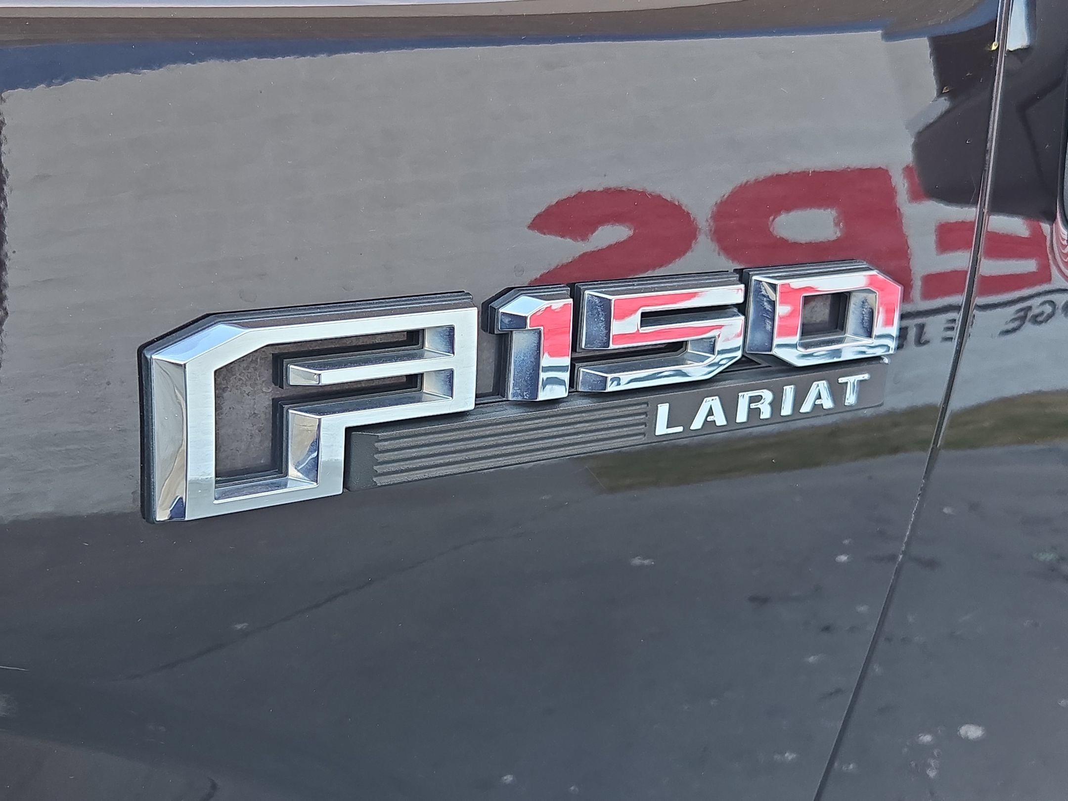 Used 2019 Ford F150 Lariat w/ Equipment Group 502A Luxury AWD/4WD image 36