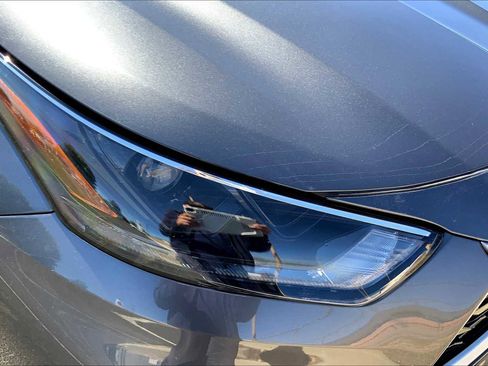 Certified 2023 Toyota Highlander XLE image 23