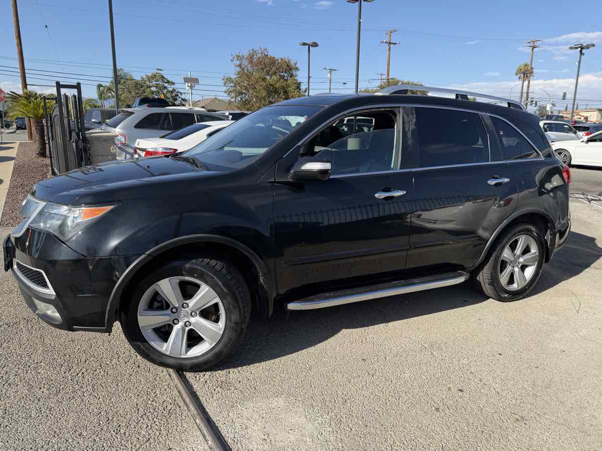 Used 2011 Acura MDX w/ Tech & Entertainment Pkg AWD/4WD image 2