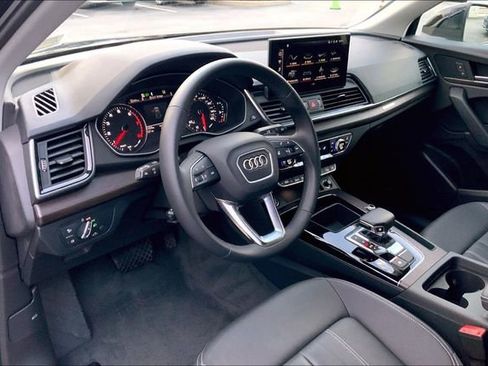 Used 2023 Audi Q5 2.0T Premium w/ Convenience Package image 17