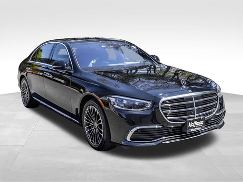 Used 2024 Mercedes-Benz S 580e 4MATIC Sedan image 2