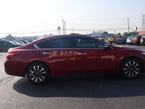 Used 2016 Nissan Altima 2.5 SL w/ Moonroof Package FWD image 8