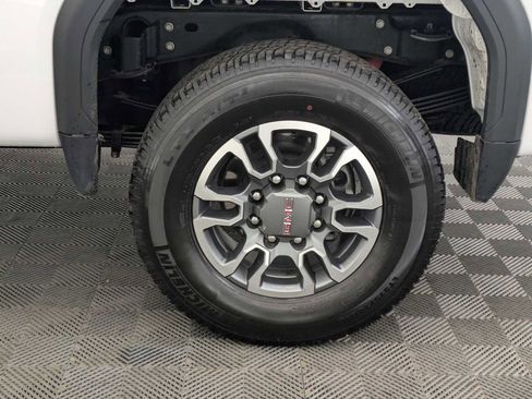 Used 2025 GMC Sierra 3500 SLE w/ SLE Convenience Package image 15