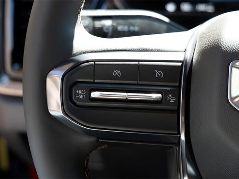 New 2026 GMC Canyon AT4 w/ Technology Plus Package image 12