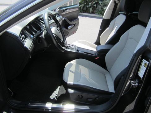 Used 2020 Volkswagen Arteon SE image 25