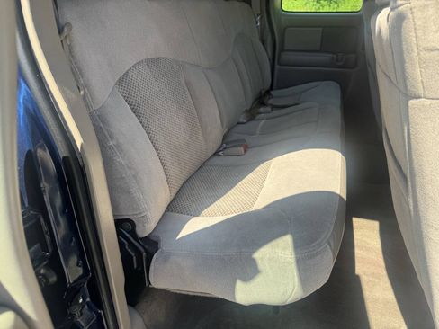 Used 2002 Chevrolet Silverado 2500 LS w/ Snow Plow Prep Pkg AWD/4WD image 12
