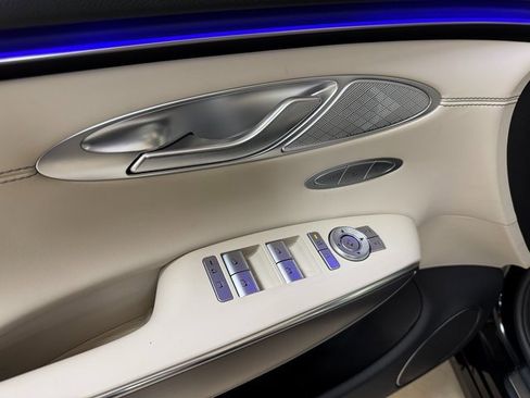 Used 2026 Genesis GV70 2.5T Select image 7