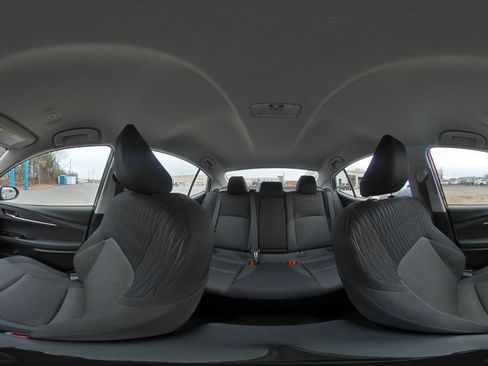 Used 2025 Toyota Camry LE image 41