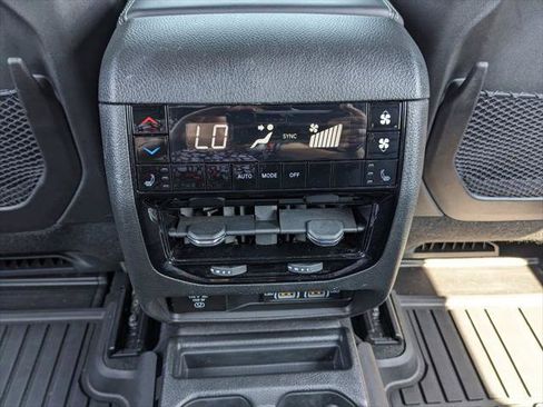 Certified 2025 Jeep Grand Cherokee L Overland AWD/4WD image 44