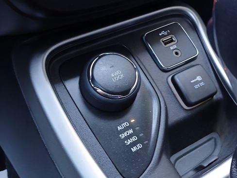 Used 2021 Jeep Compass Latitude AWD/4WD image 19