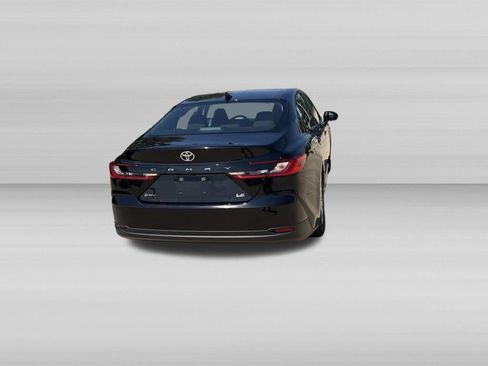 Used 2025 Toyota Camry LE FWD image 6