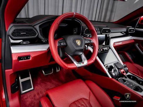 Used 2024 Lamborghini Urus S AWD/4WD image 24