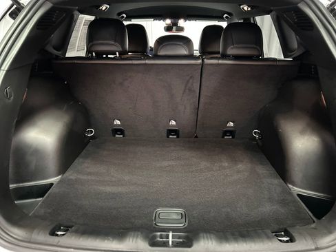 Used 2025 Jeep Compass Limited image 24