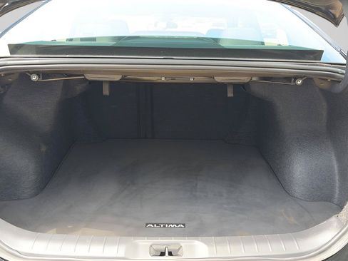 Used 2024 Nissan Altima 2.5 SV FWD image 25