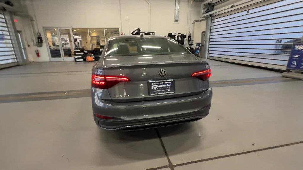 Used 2023 Volkswagen Jetta Sport FWD image 9