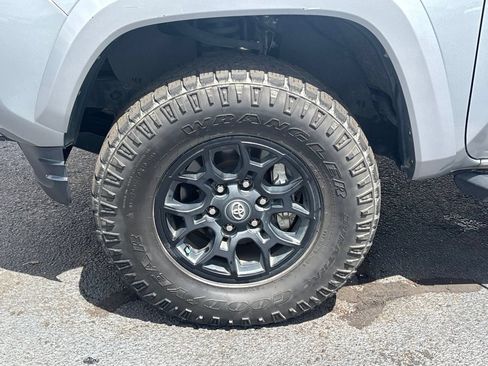 Used 2021 Toyota Tacoma SR5 w/ Technology Package AWD/4WD image 25